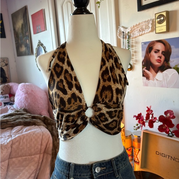 ROMWE Tops - ROMWE Leopard Print Halter Crop Top